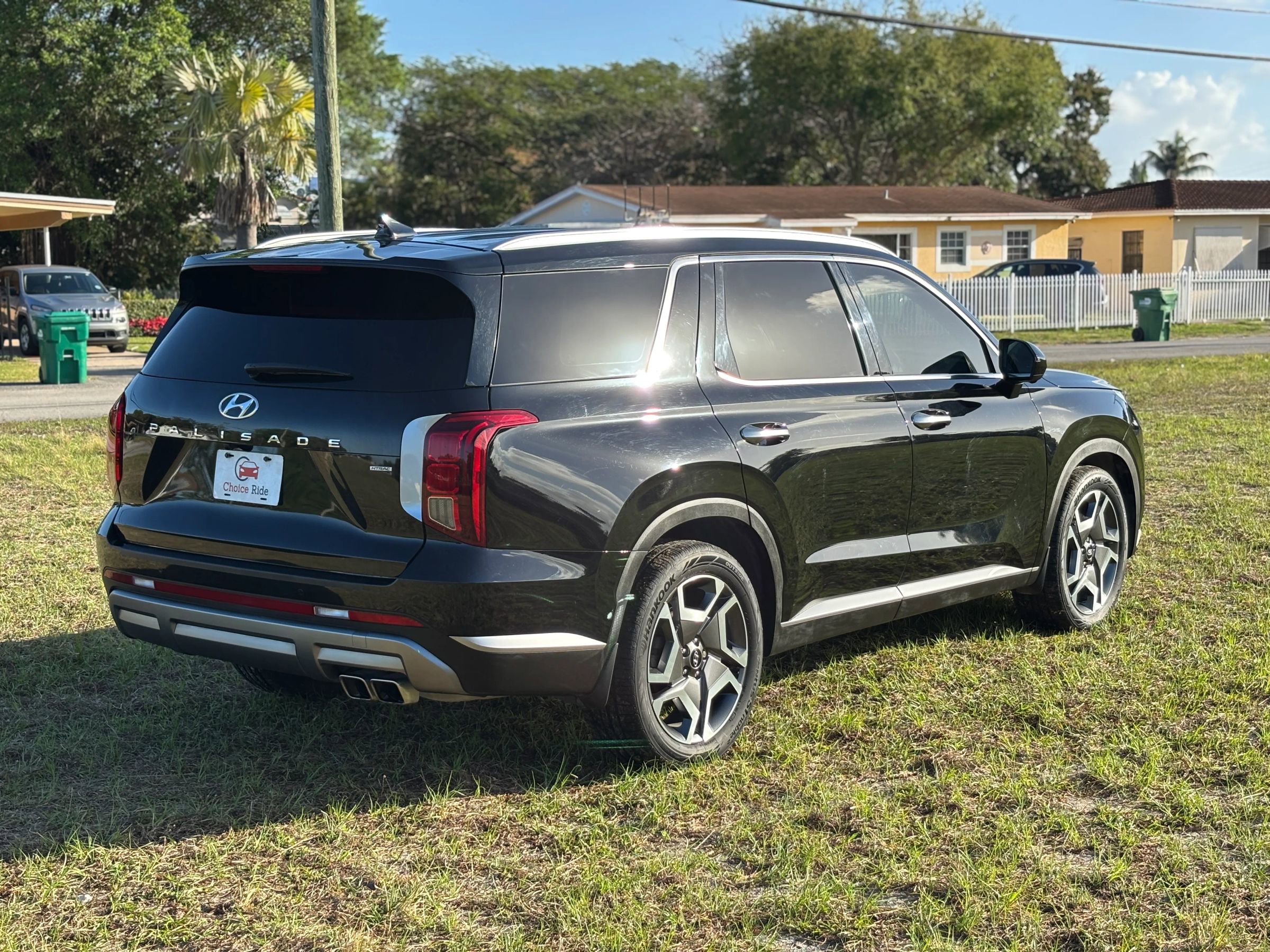 Used 2023 Hyundai Palisade SEL w/ Premium Package image 4