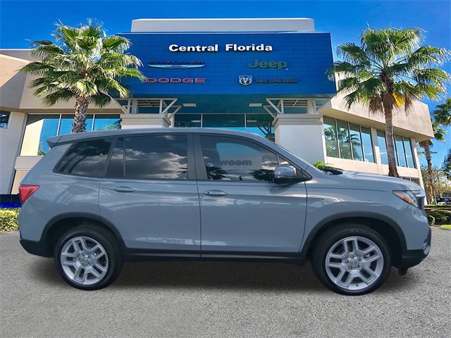 Used 2025 Honda Passport EX-L image 3