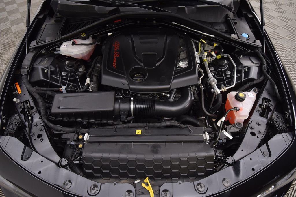 Used 2022 Alfa Romeo Giulia Veloce image 31