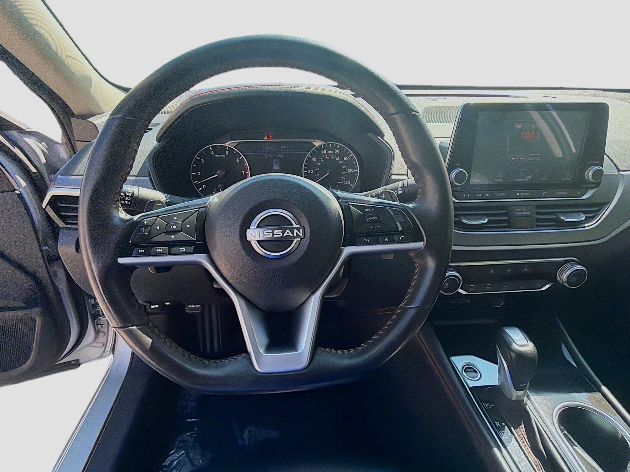 Used 2024 Nissan Altima 2.5 SR FWD image 10