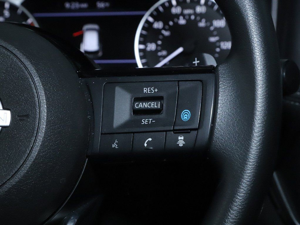 Used 2023 Nissan Rogue SV image 22