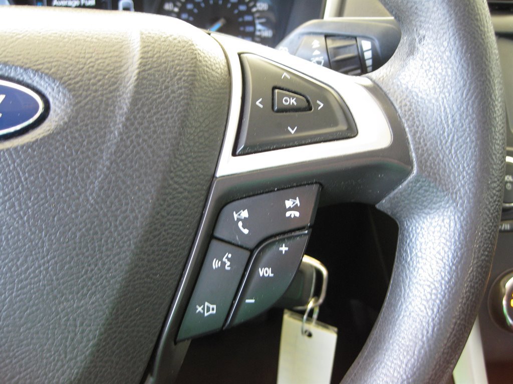 Used 2013 Ford Fusion SE FWD image 16
