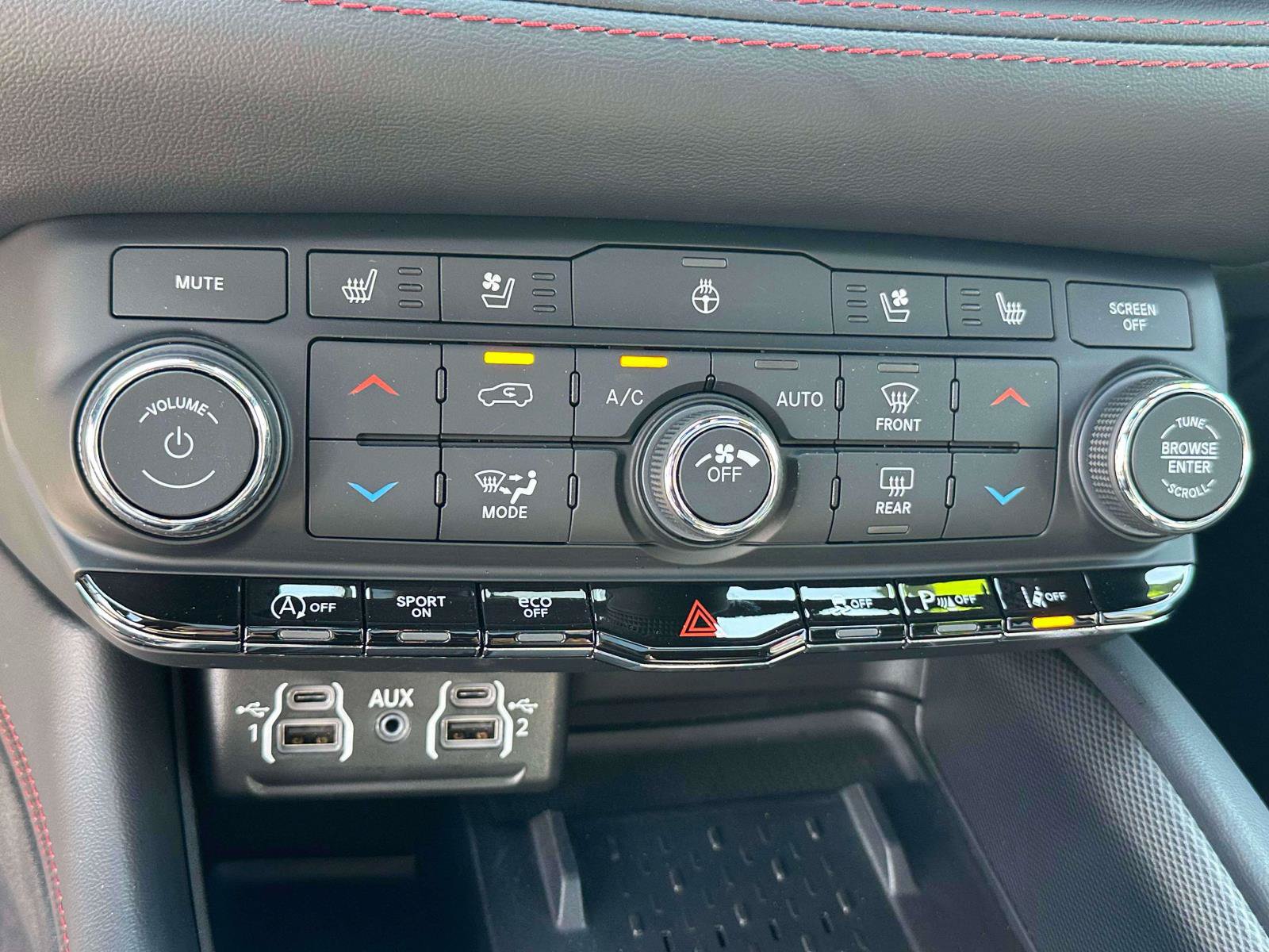 Used 2025 Dodge Durango GT AWD/4WD image 25