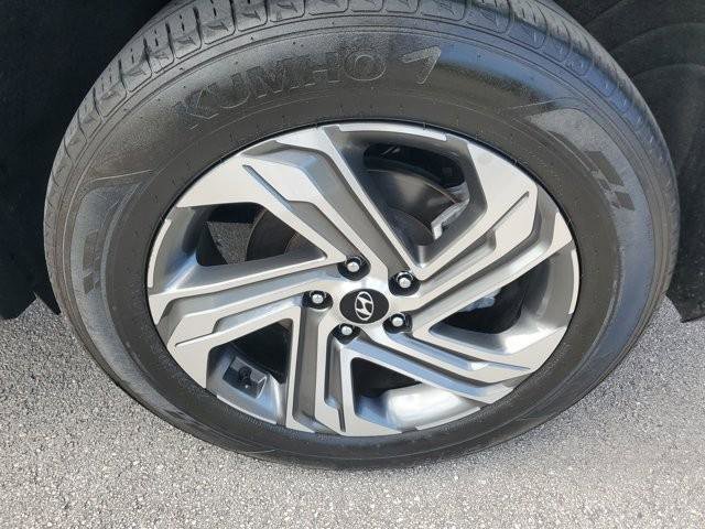 Certified 2023 Hyundai Santa Fe SEL image 9