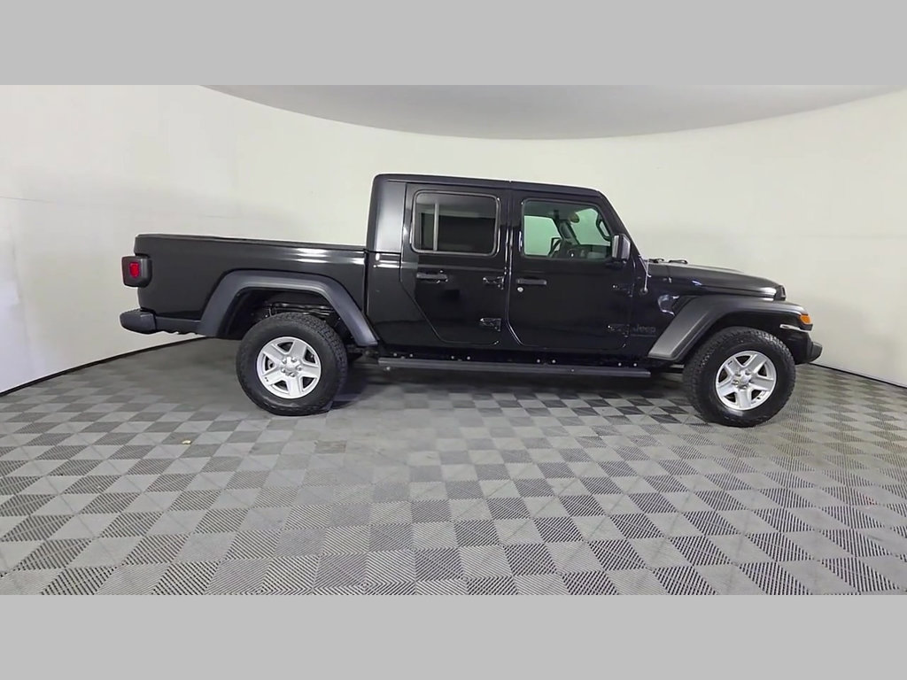 Used 2020 Jeep Gladiator Sport w/ Quick Order Package 24S AWD/4WD image 38