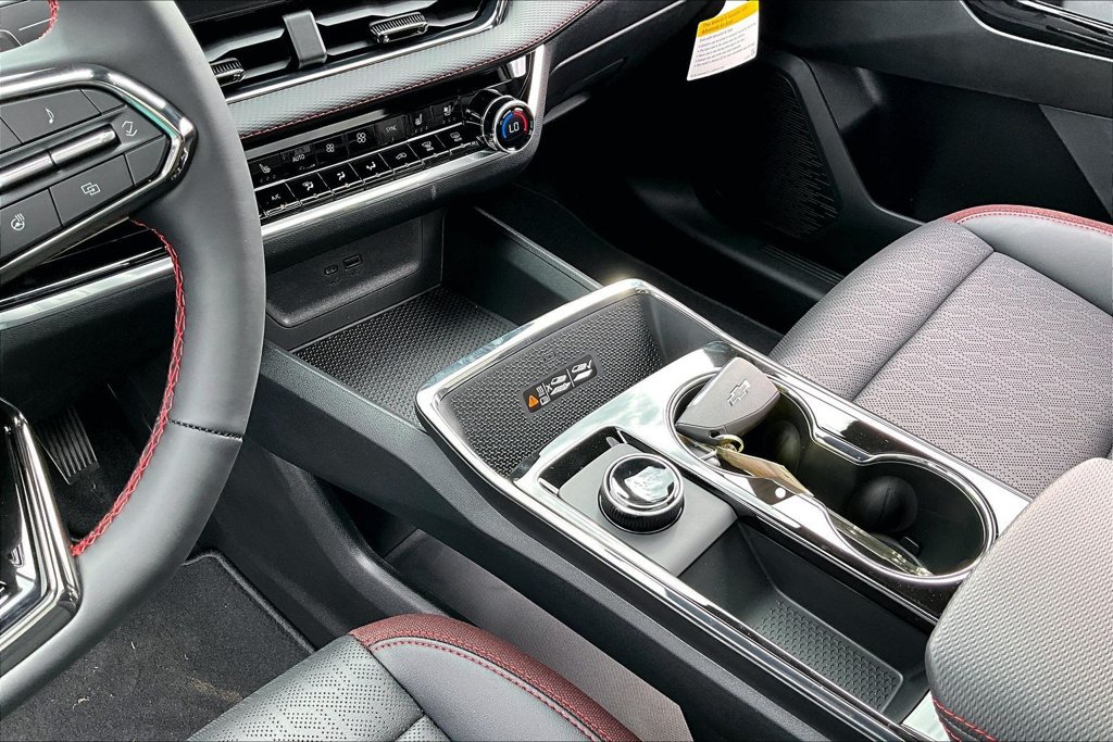 New 2027 Chevrolet Equinox RS w/ Safety and Technology Package FWD image 8