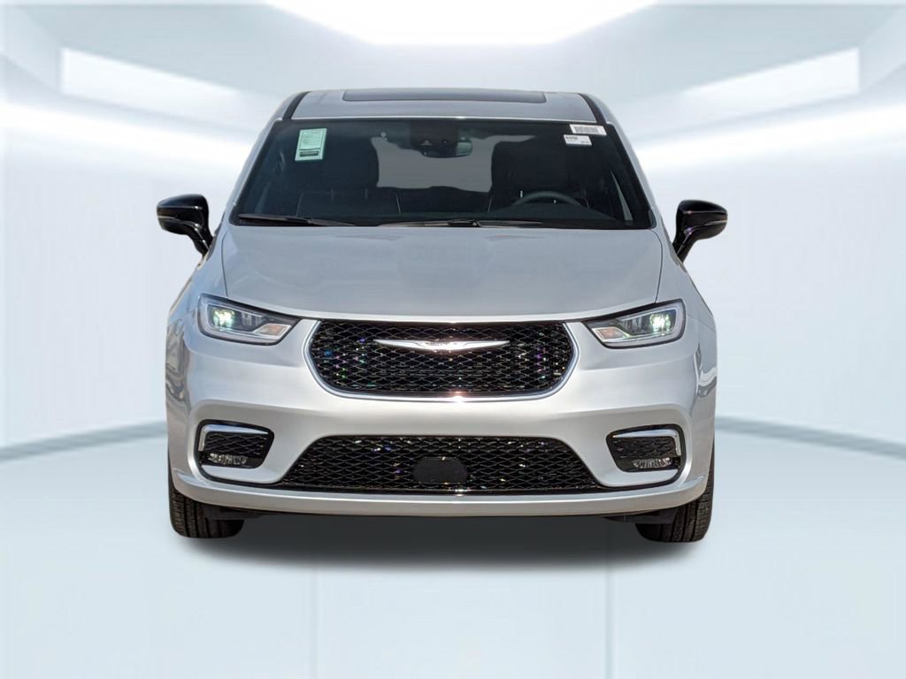 New 2026 Chrysler Pacifica Limited image 19