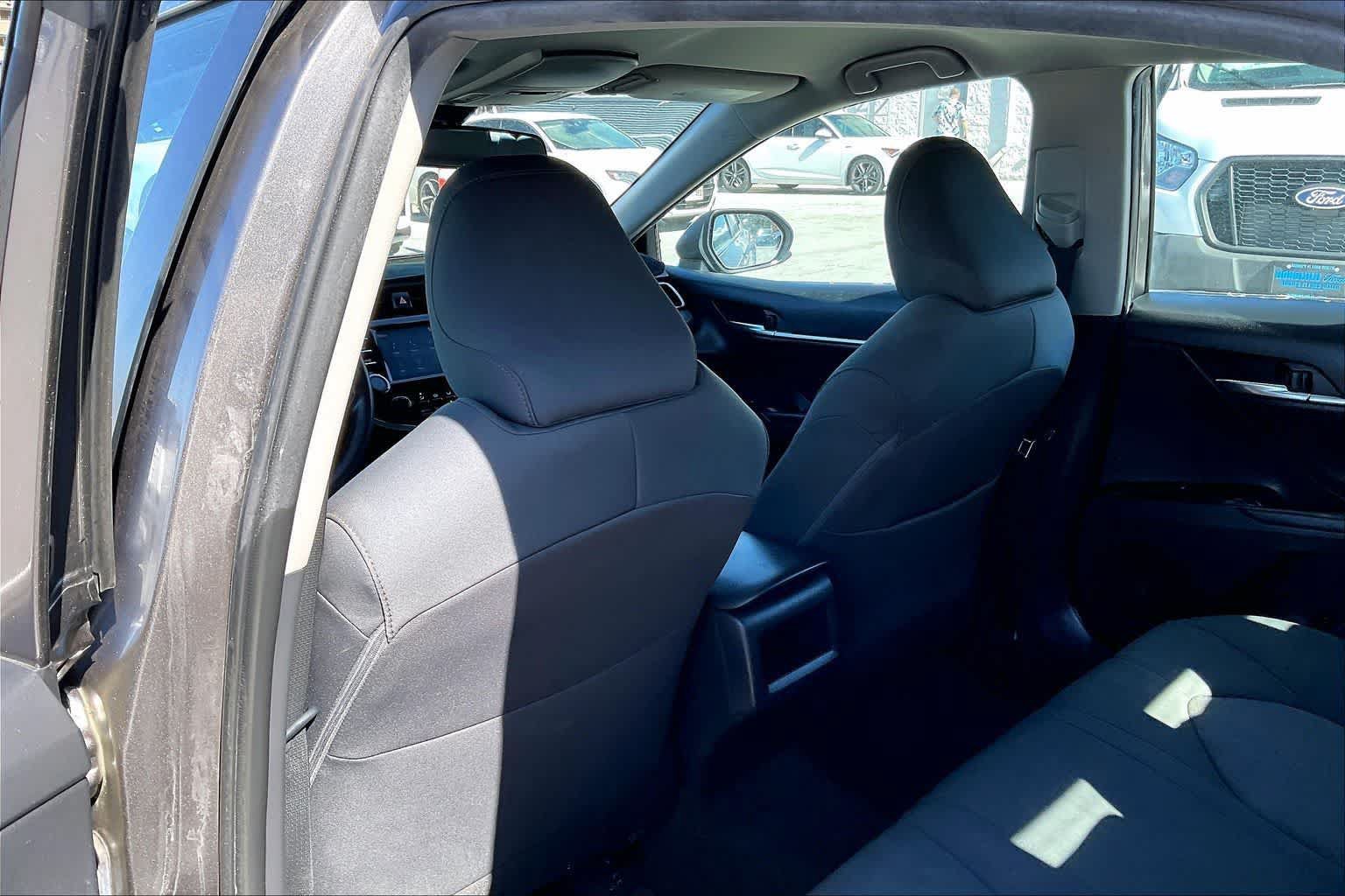 Used 2020 Toyota Camry LE FWD image 12