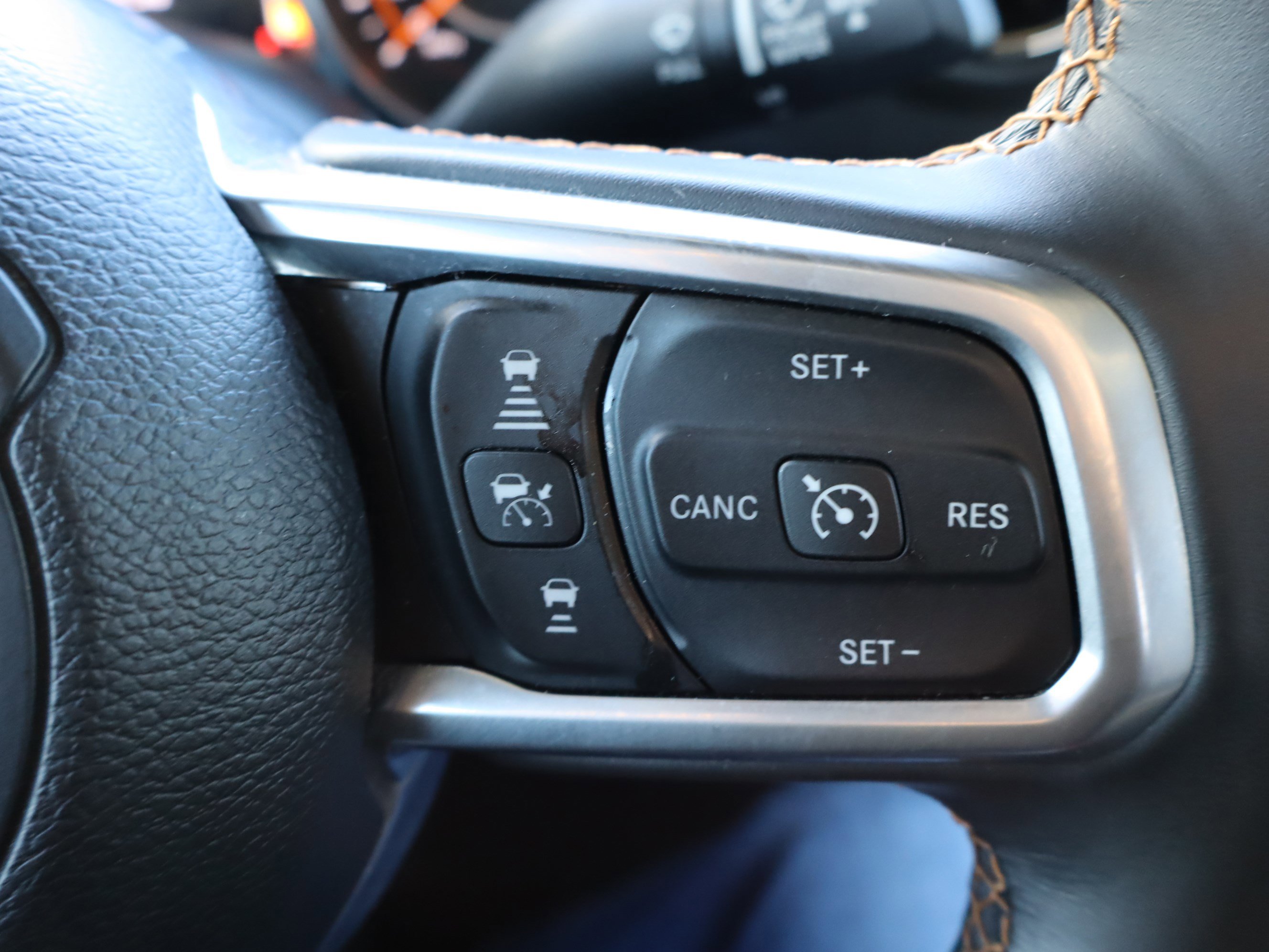 Used 2022 Jeep Gladiator Overland image 24