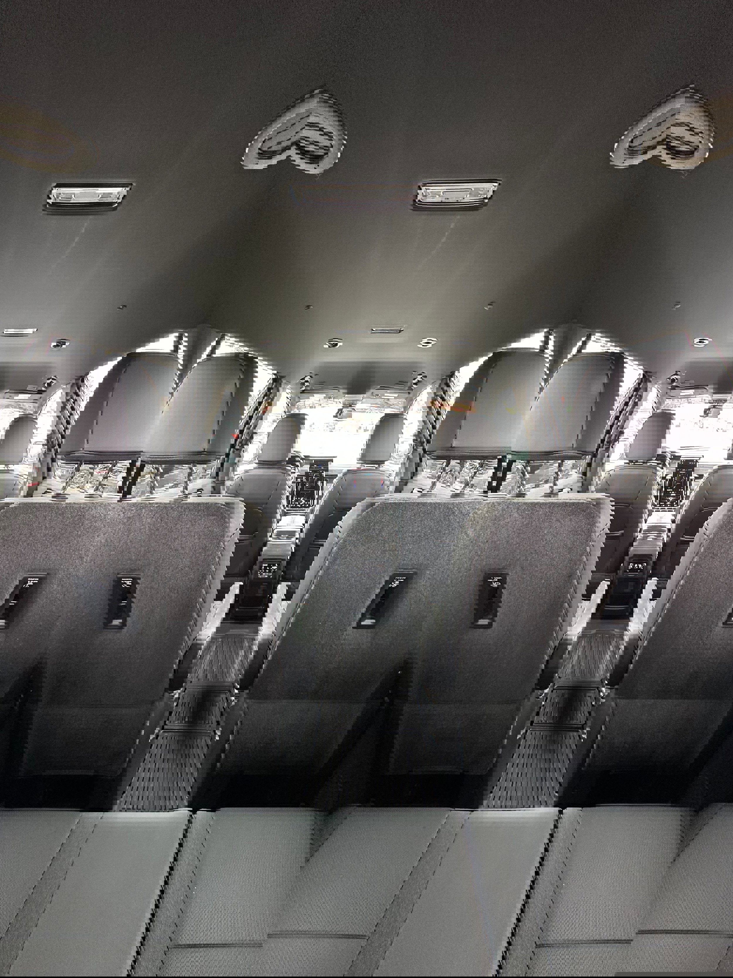 Used 2024 GMC Acadia AT4 w/ Luxury Package image 28