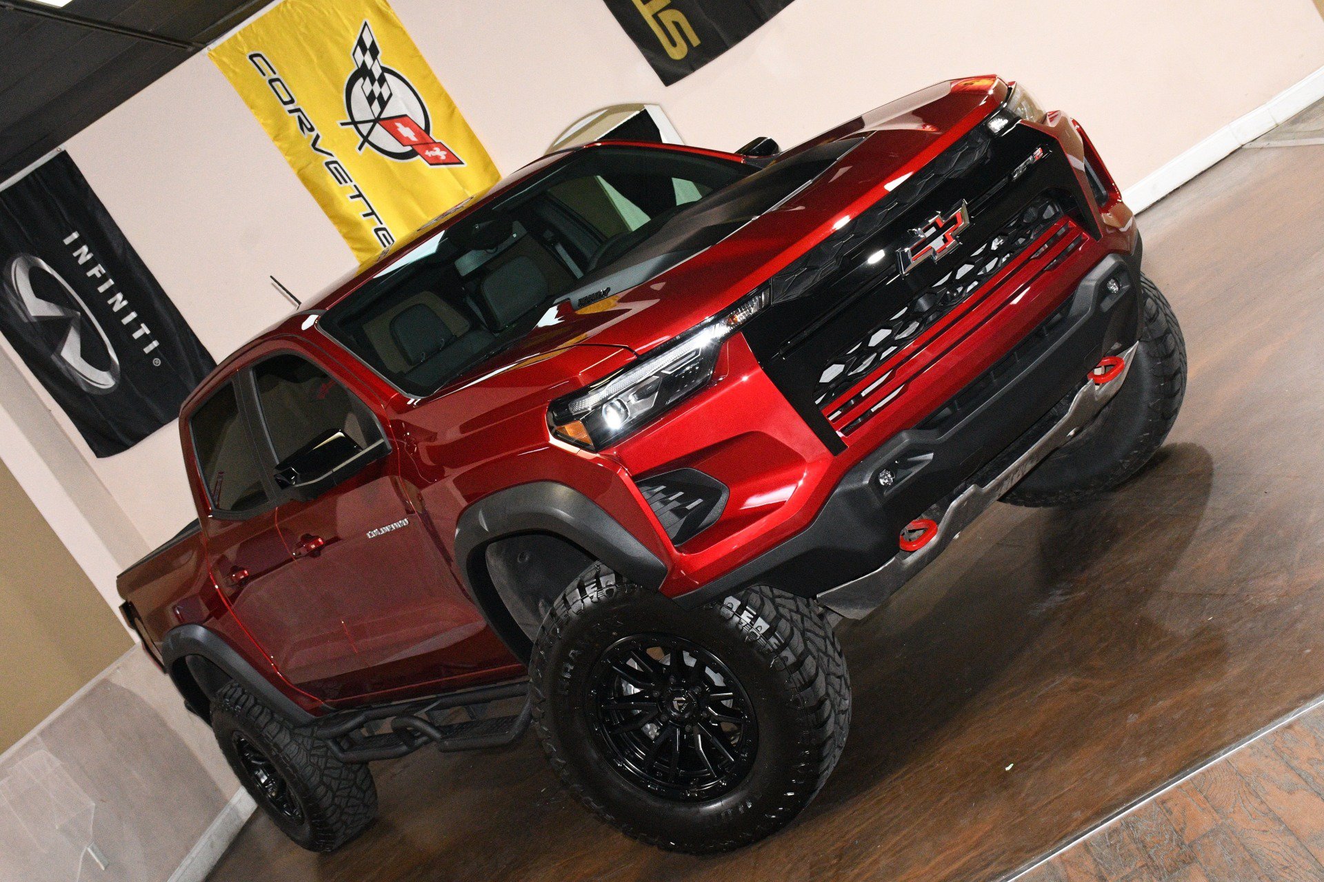 Used 2025 Chevrolet Colorado ZR2 w/ Technology Package AWD/4WD image 77