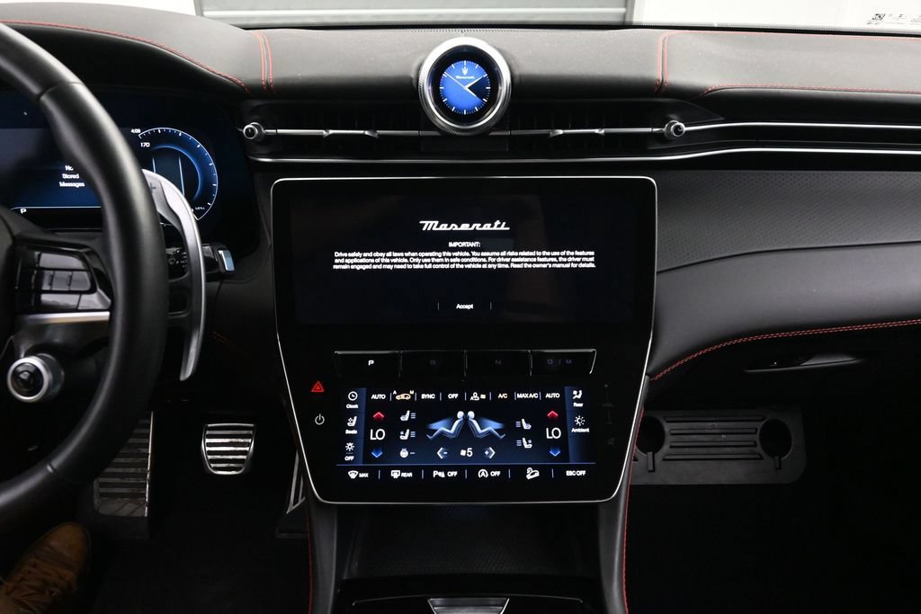 Used 2023 Maserati Grecale Modena AWD/4WD image 30