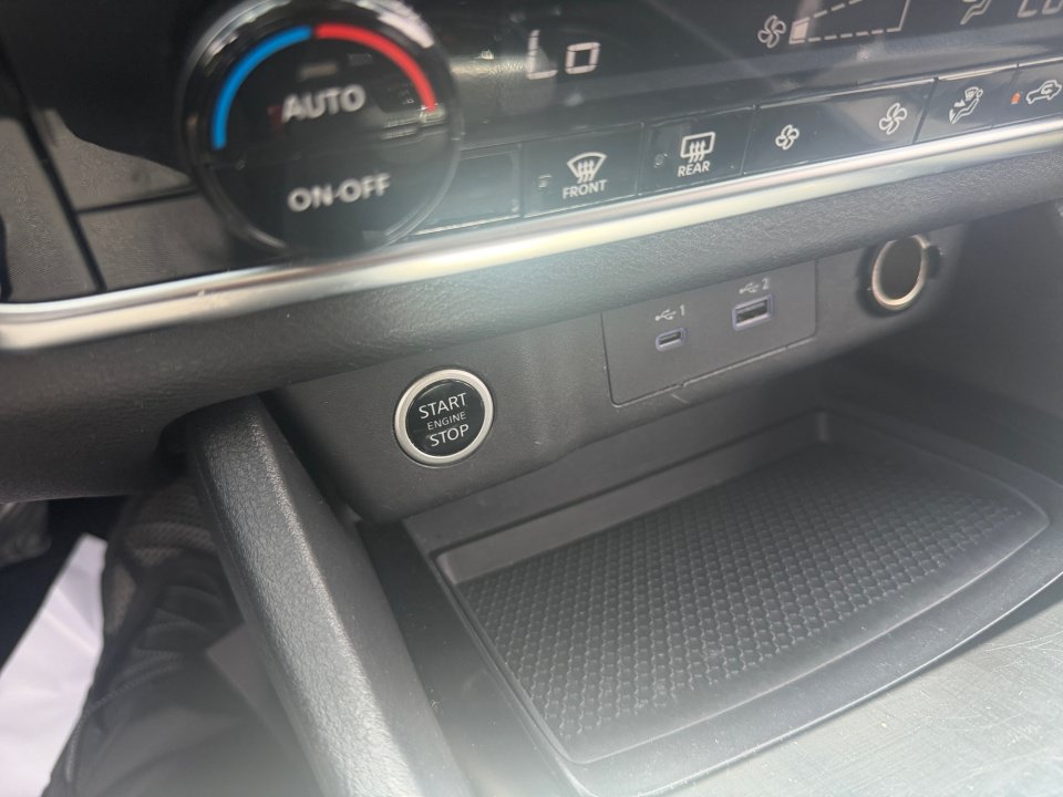 Certified 2022 Nissan Rogue SV FWD image 24