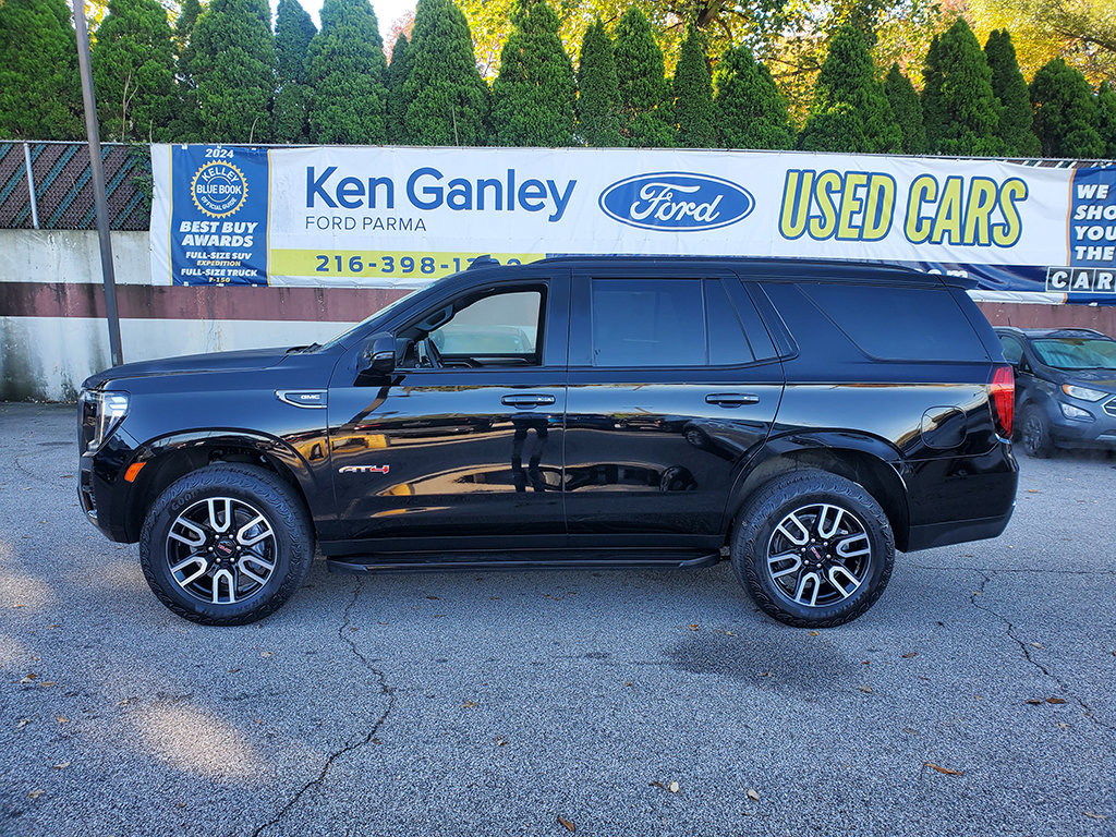 Used 2023 GMC Yukon AT4 w/ LPO, Floor Liner Package AWD/4WD image 10