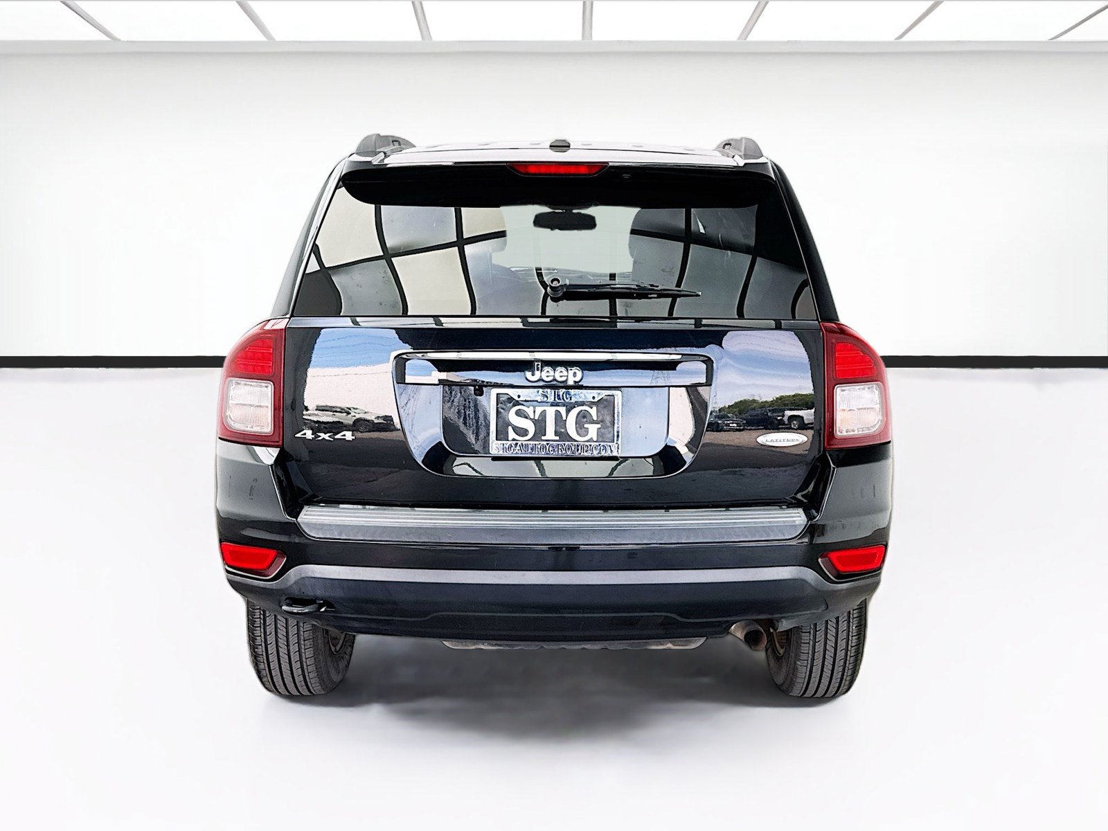 Used 2016 Jeep Compass Latitude w/ All Weather Capability Group AWD/4WD image 5