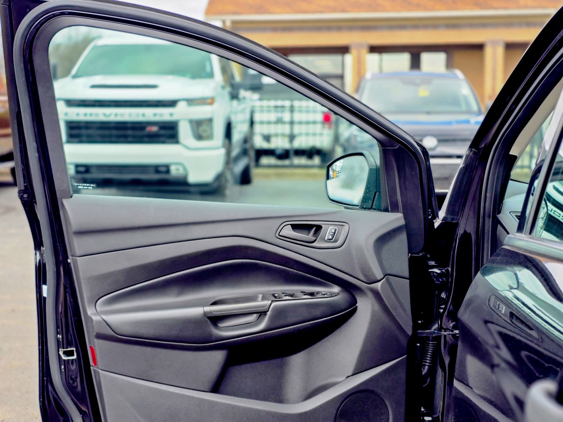 Used 2019 Ford Escape S image 26