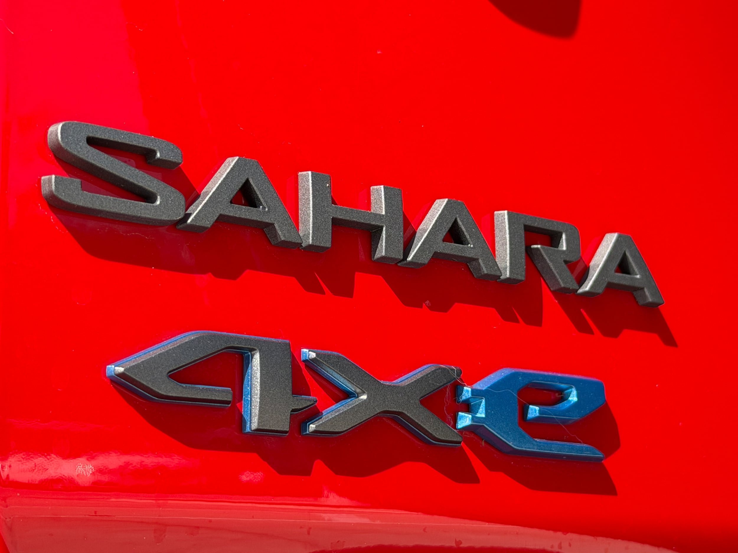 Used 2025 Jeep Wrangler Unlimited Sahara AWD/4WD image 6