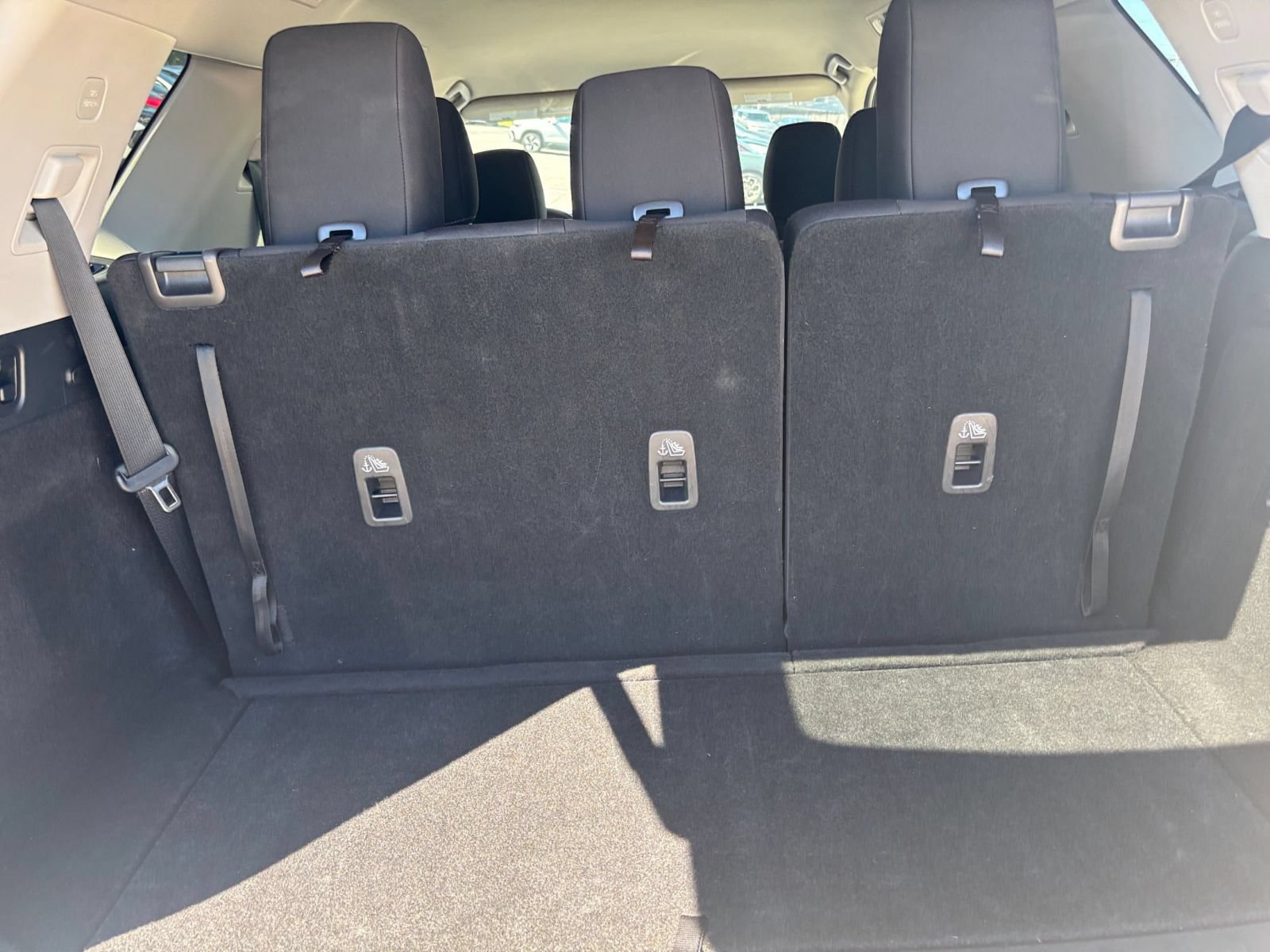 Used 2025 Nissan Pathfinder SV AWD/4WD image 24