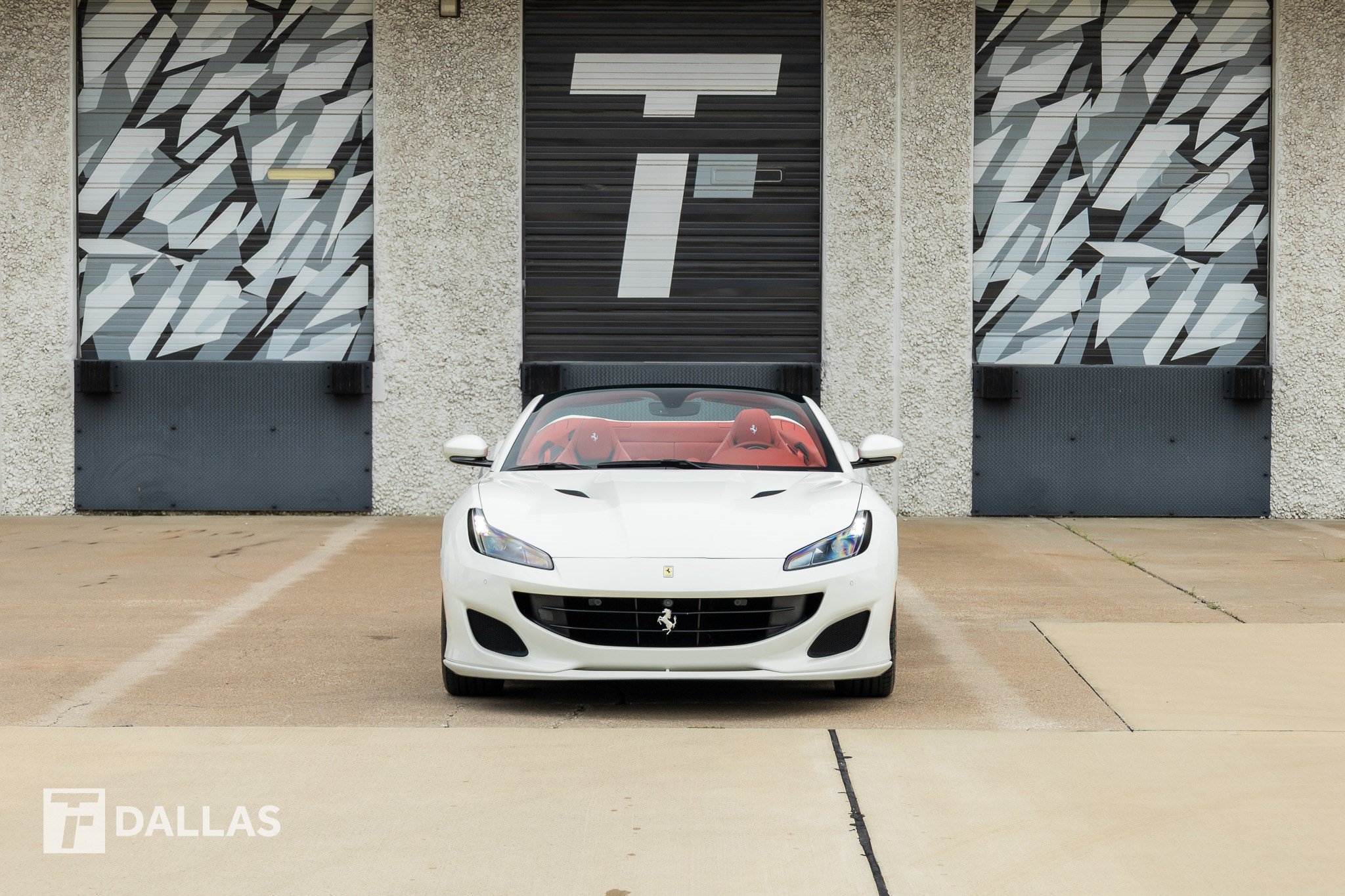 Used 2019 Ferrari Portofino RWD image 4