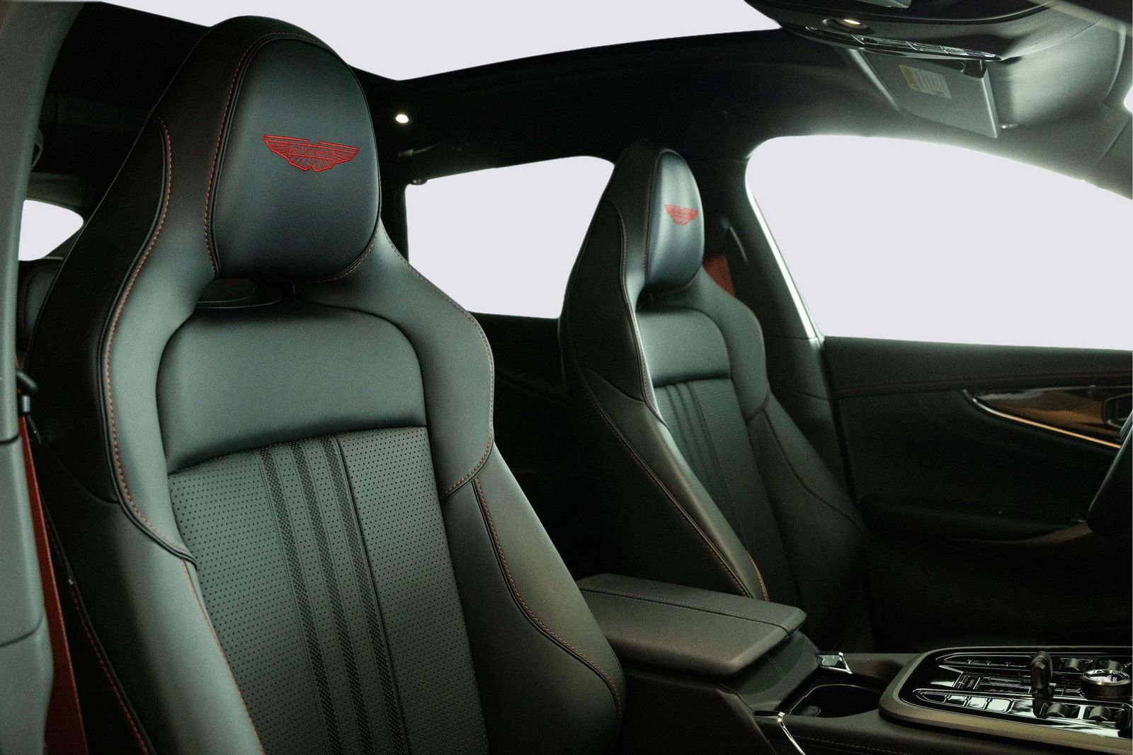 New 2026 Aston Martin DBX 707 AWD/4WD image 15