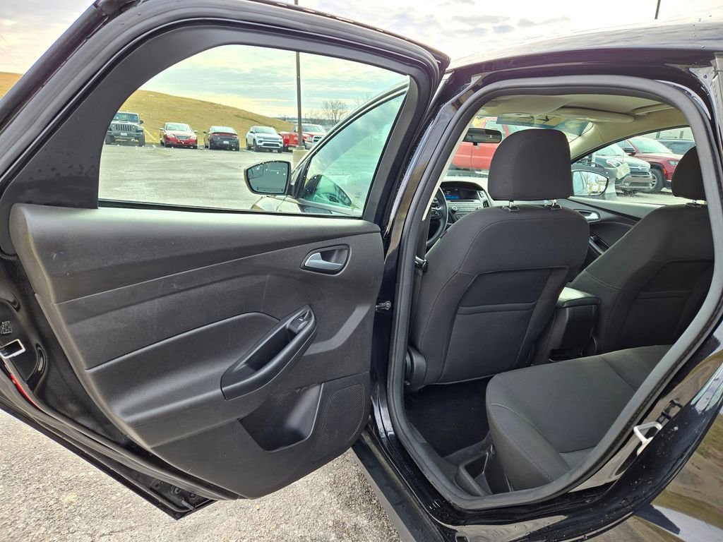Used 2017 Ford Focus SE image 24