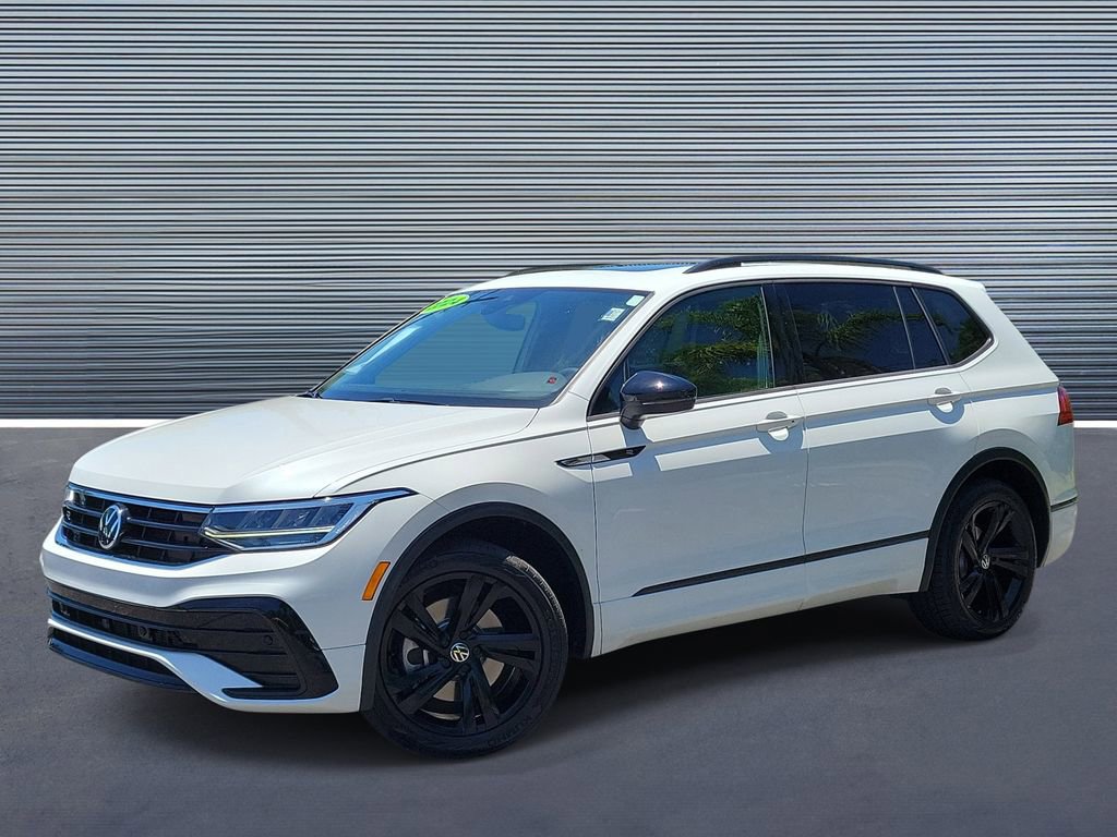 Used 2024 Volkswagen Tiguan SE R-Line FWD image 1