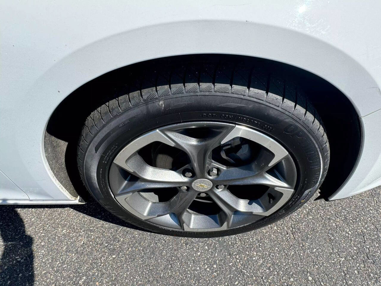 Used 2021 Chevrolet Malibu LT image 41