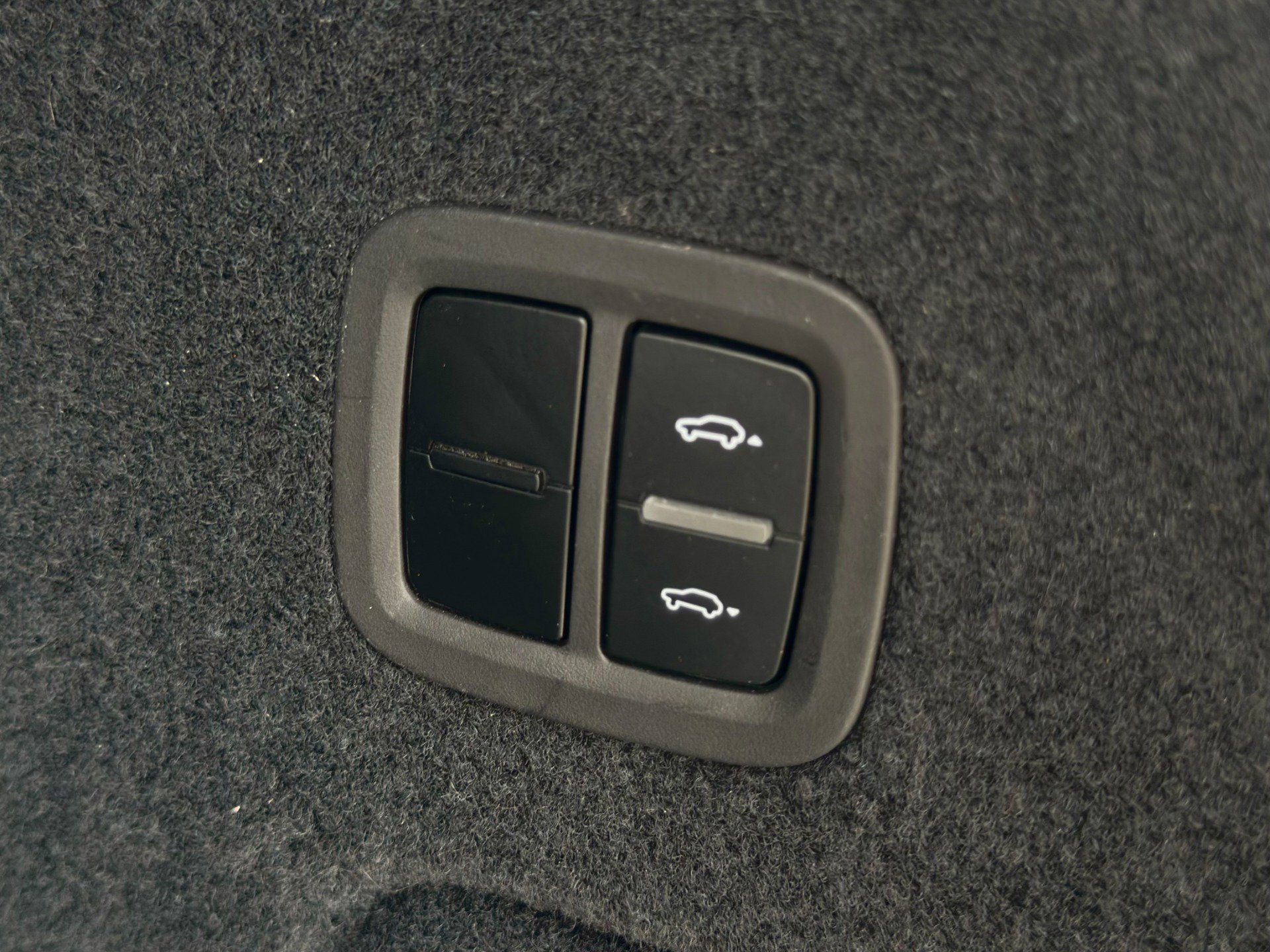 Used 2022 Porsche Cayenne GTS image 49