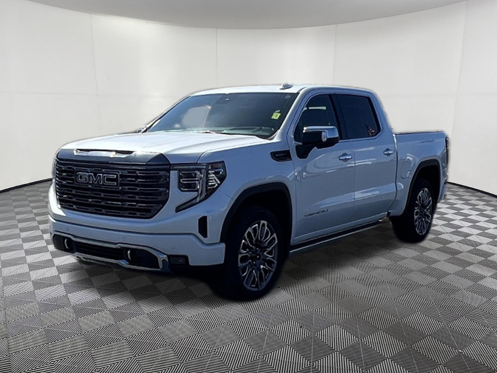 Used 2024 GMC Sierra 1500 Denali Ultimate AWD/4WD image 3