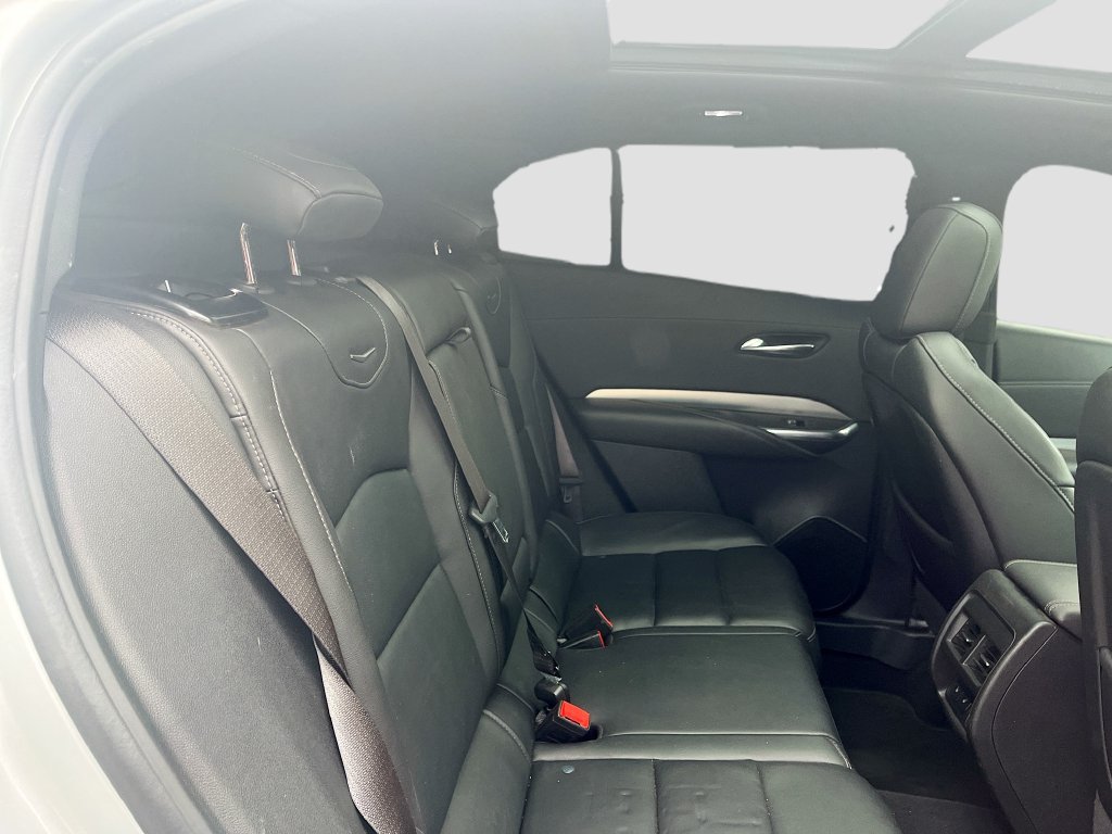 Used 2021 Cadillac XT4 Premium Luxury w/ Technology Package FWD image 27