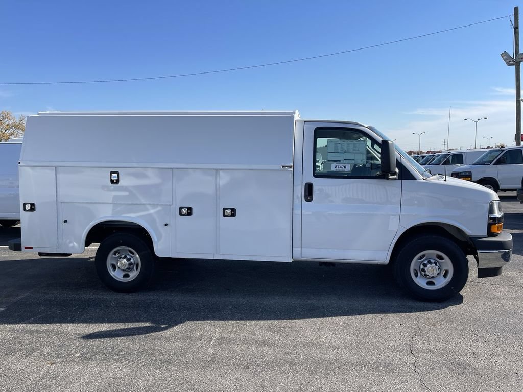 New 2025 Chevrolet Express 3500 w/ Power Convenience Package RWD image 2