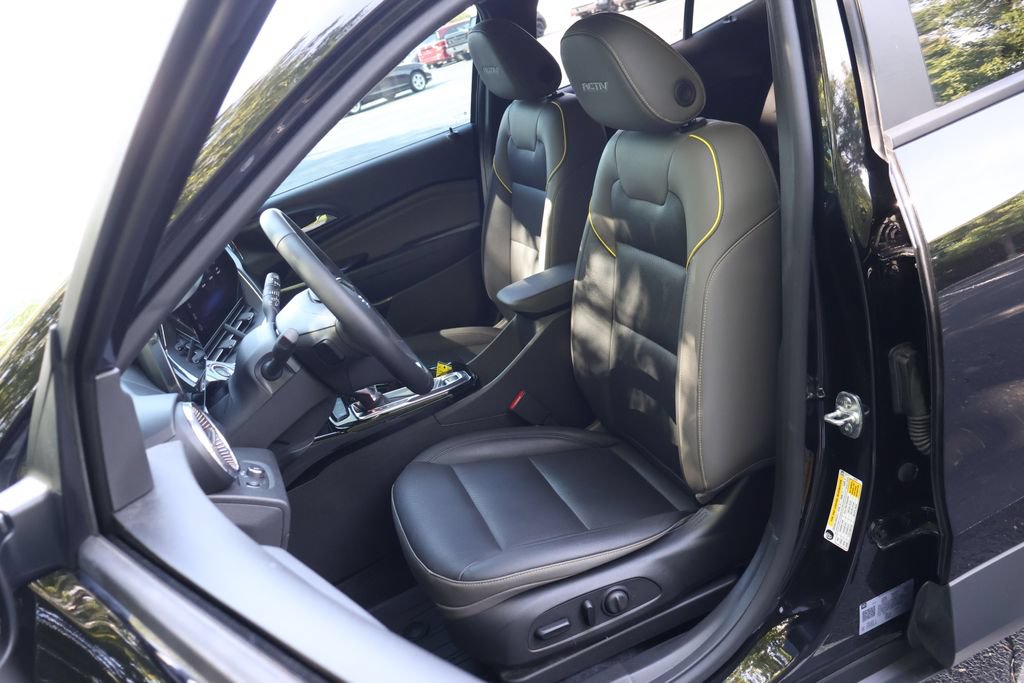 Certified 2024 Chevrolet Trax ACTIV FWD image 30
