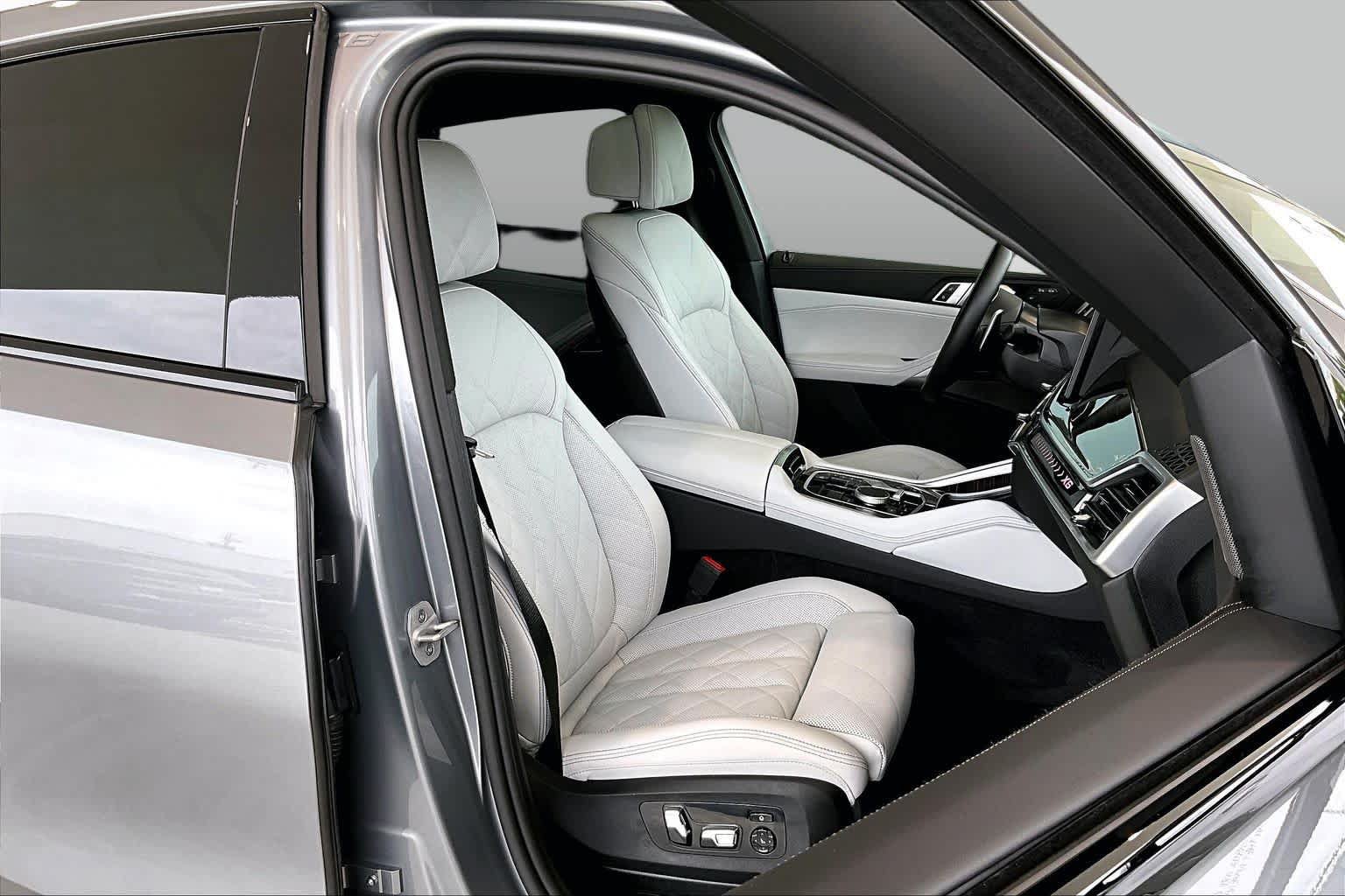 Used 2026 BMW X6 xDrive40i AWD/4WD image 8