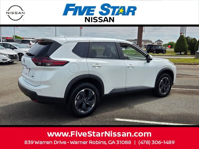 Used 2025 Nissan Rogue SV image 14
