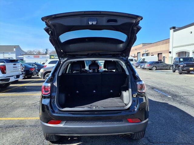 Used 2022 Jeep Compass Limited image 10