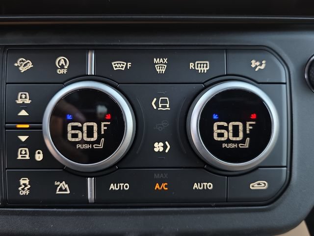 New 2026 Land Rover Defender 130 X-Dynamic SE AWD/4WD image 17