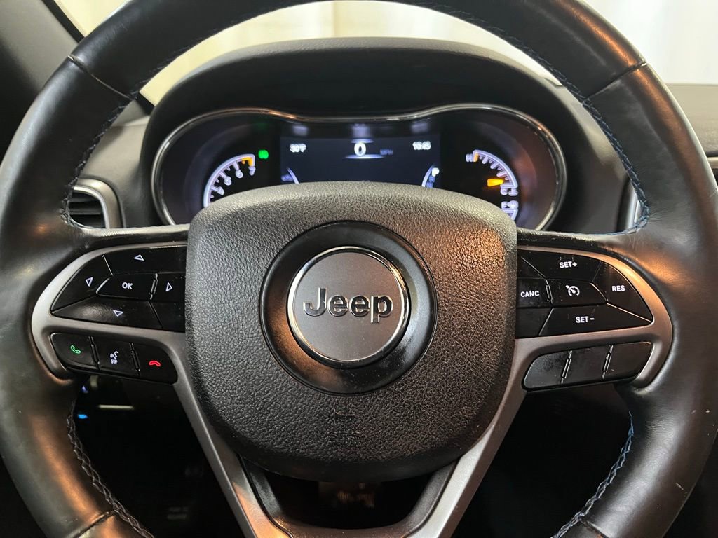 Used 2018 Jeep Grand Cherokee Laredo image 19
