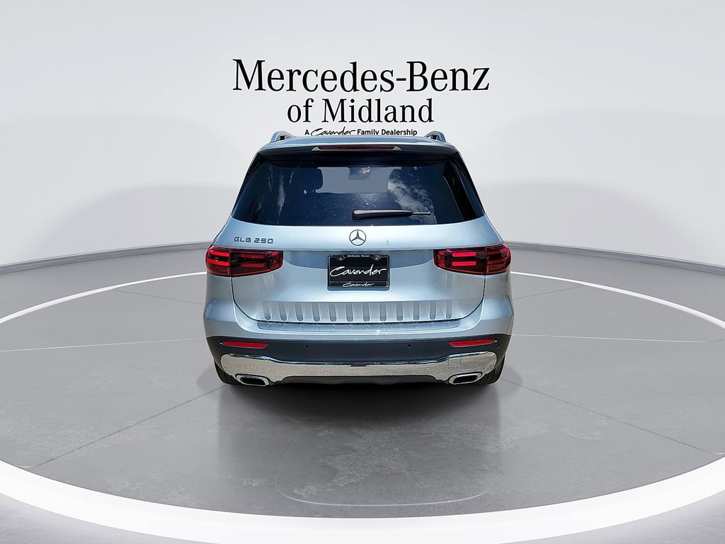 New 2025 Mercedes-Benz GLB 250 image 7