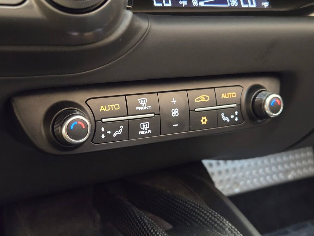 Used 2022 Ferrari 812 GTS image 35