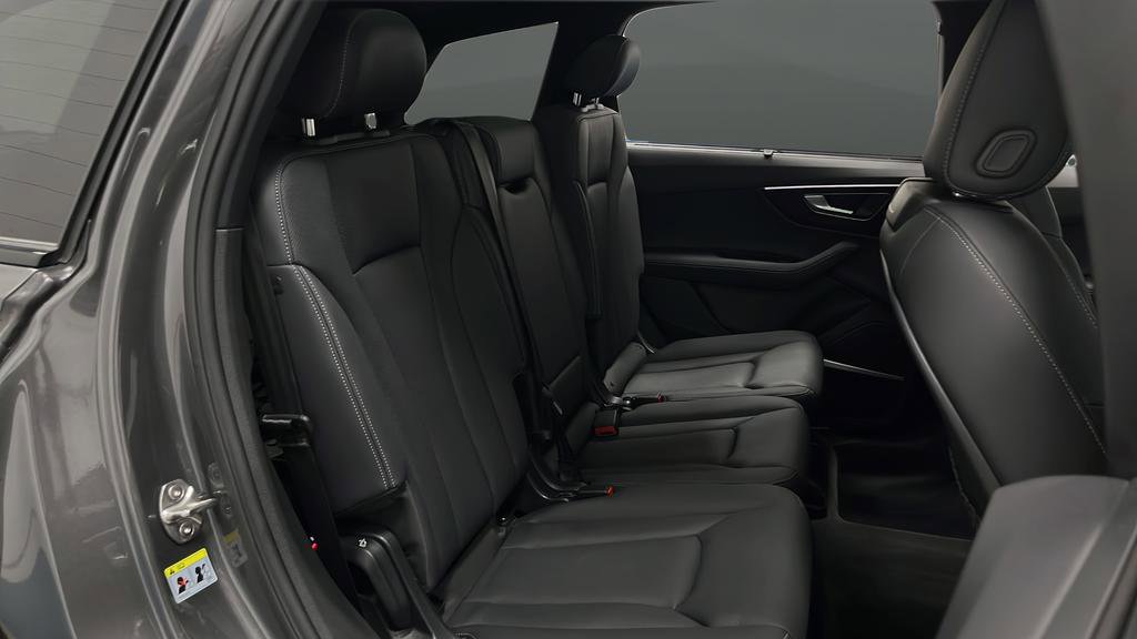 Used 2025 Audi Q7 3.0T Premium Plus w/ Premium Plus Package AWD/4WD image 25