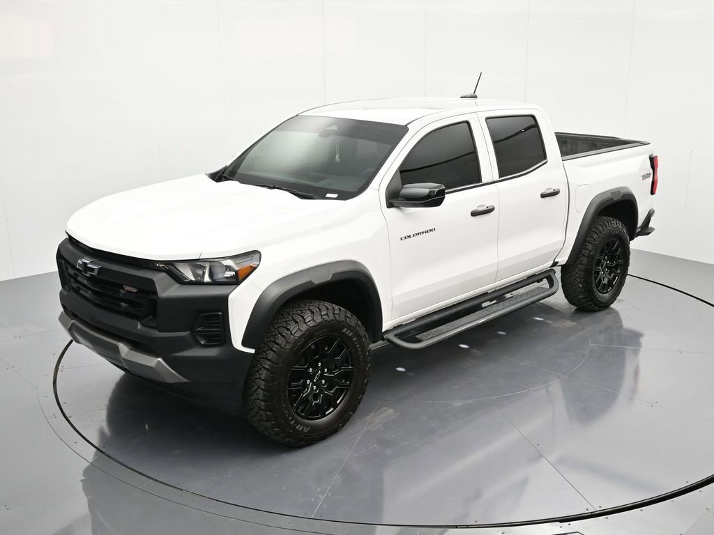 Certified 2024 Chevrolet Colorado Trail Boss w/ Advanced Trailering Package image 29