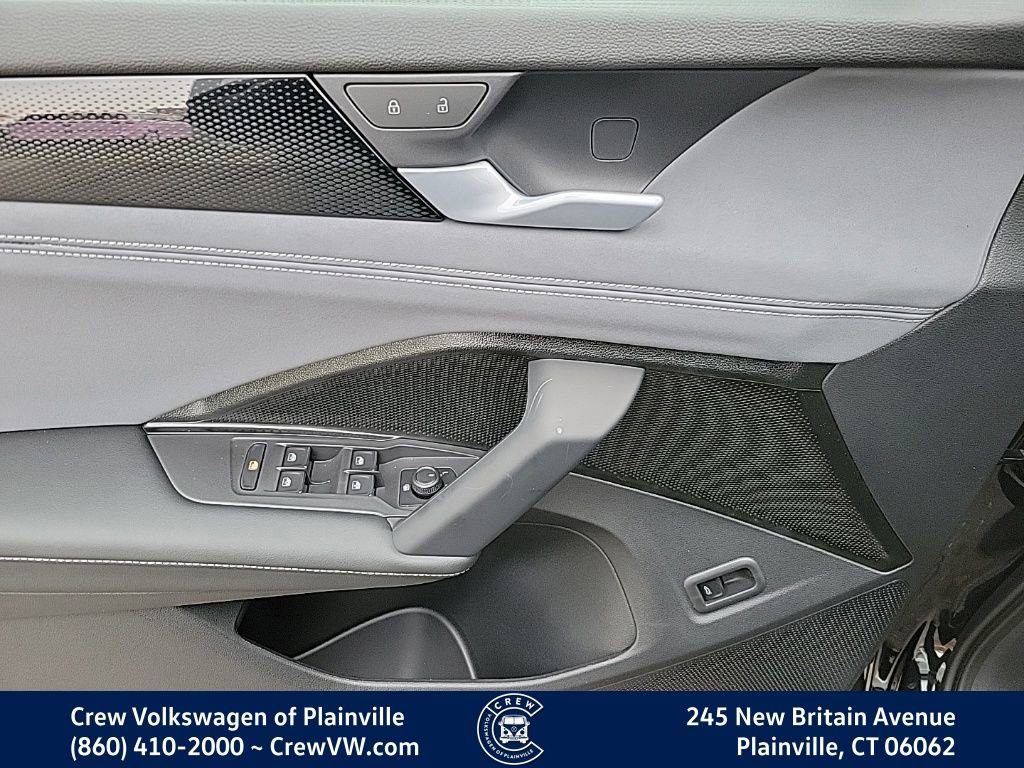 New 2026 Volkswagen Tiguan SE image 38