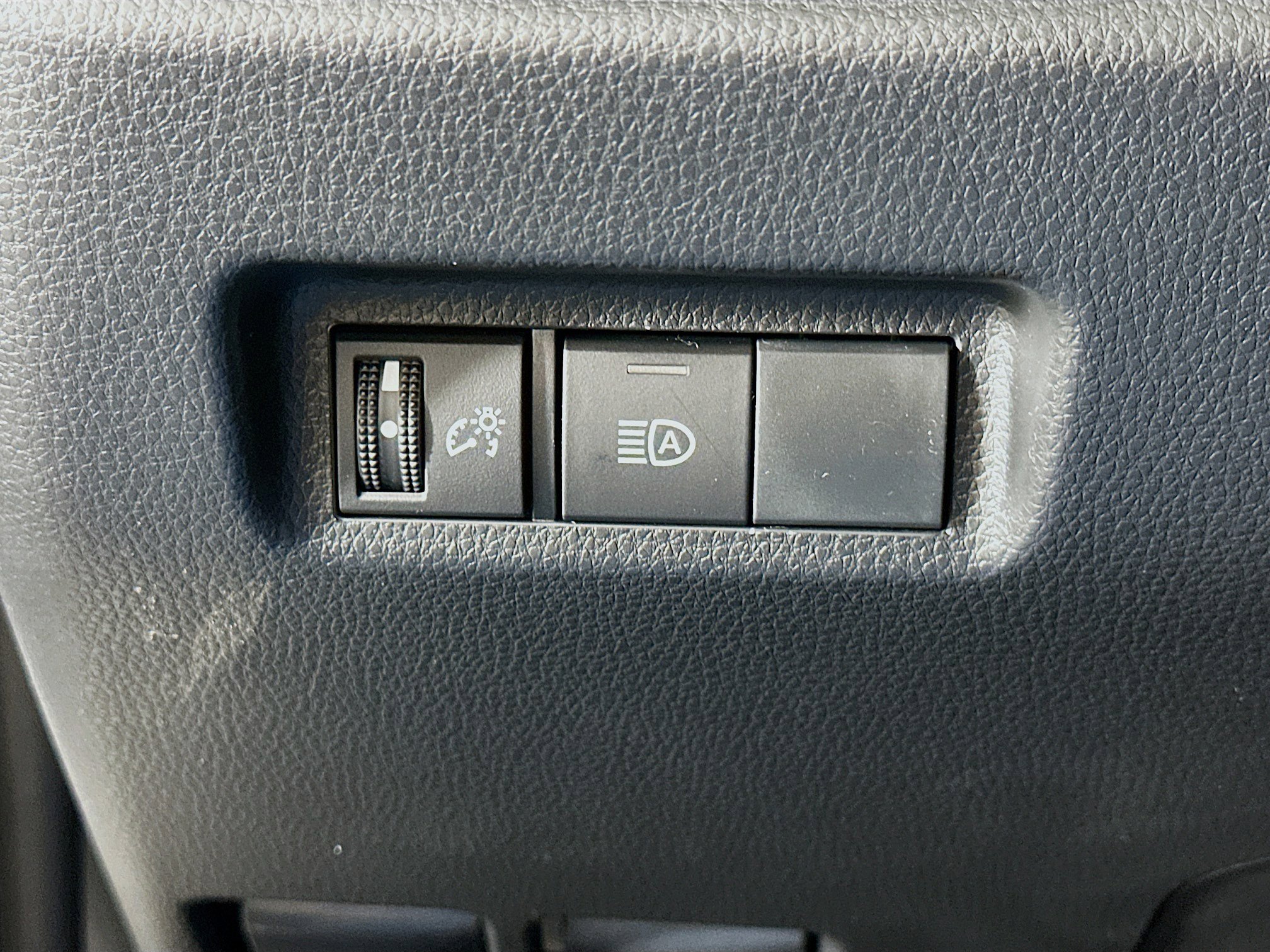 Used 2025 Toyota RAV4 LE image 17