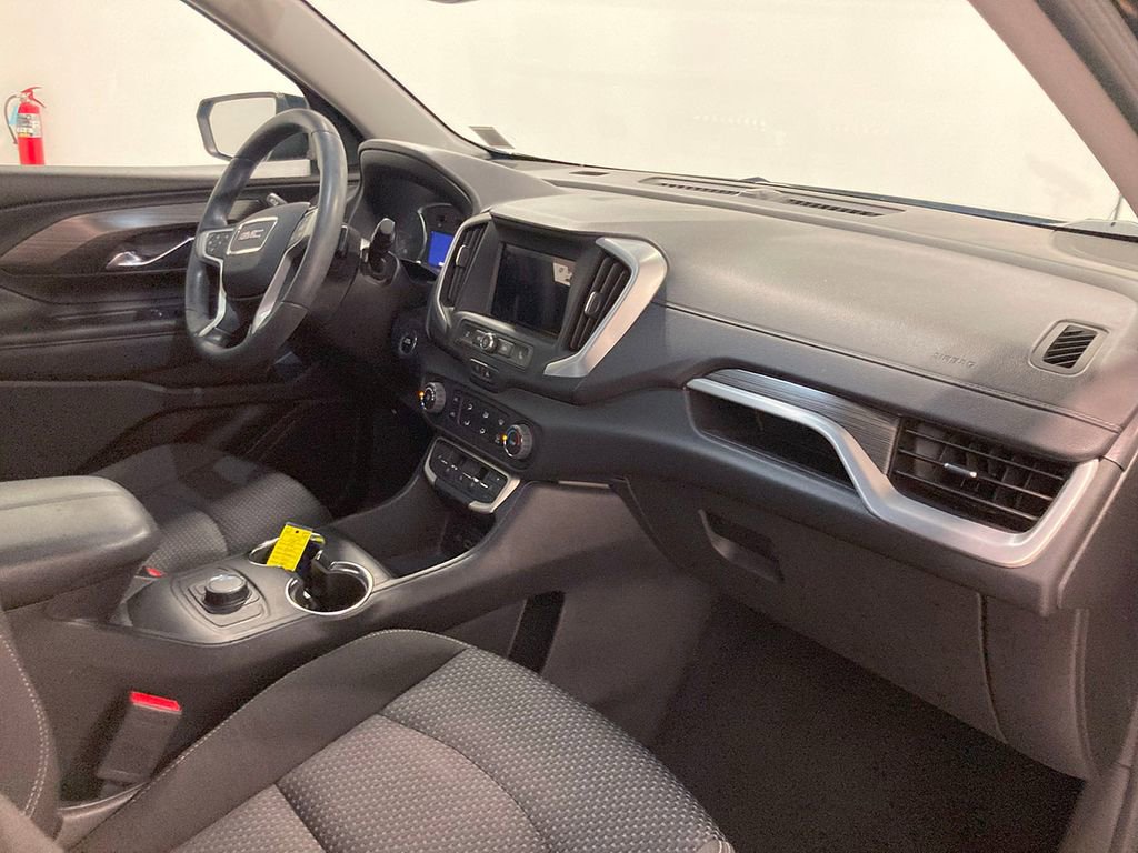 Used 2022 GMC Terrain SLE image 27