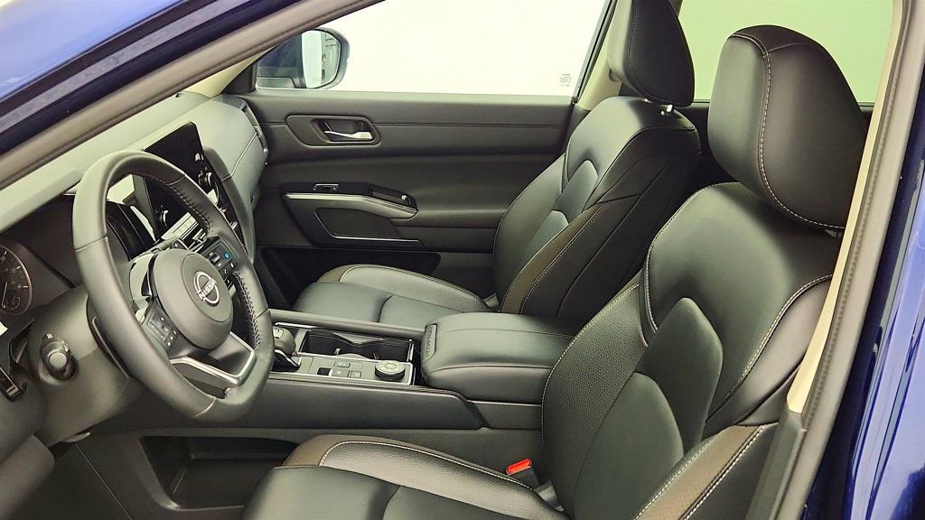 Used 2024 Nissan Pathfinder SL AWD/4WD image 20