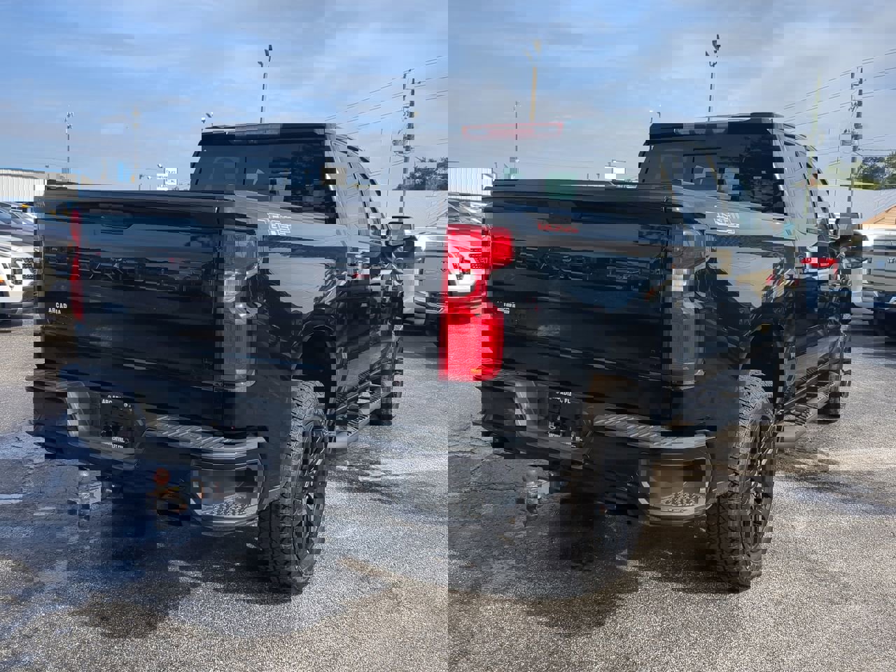 Used 2020 Chevrolet Silverado 1500 LT Trail Boss w/ Midnight Edition image 4