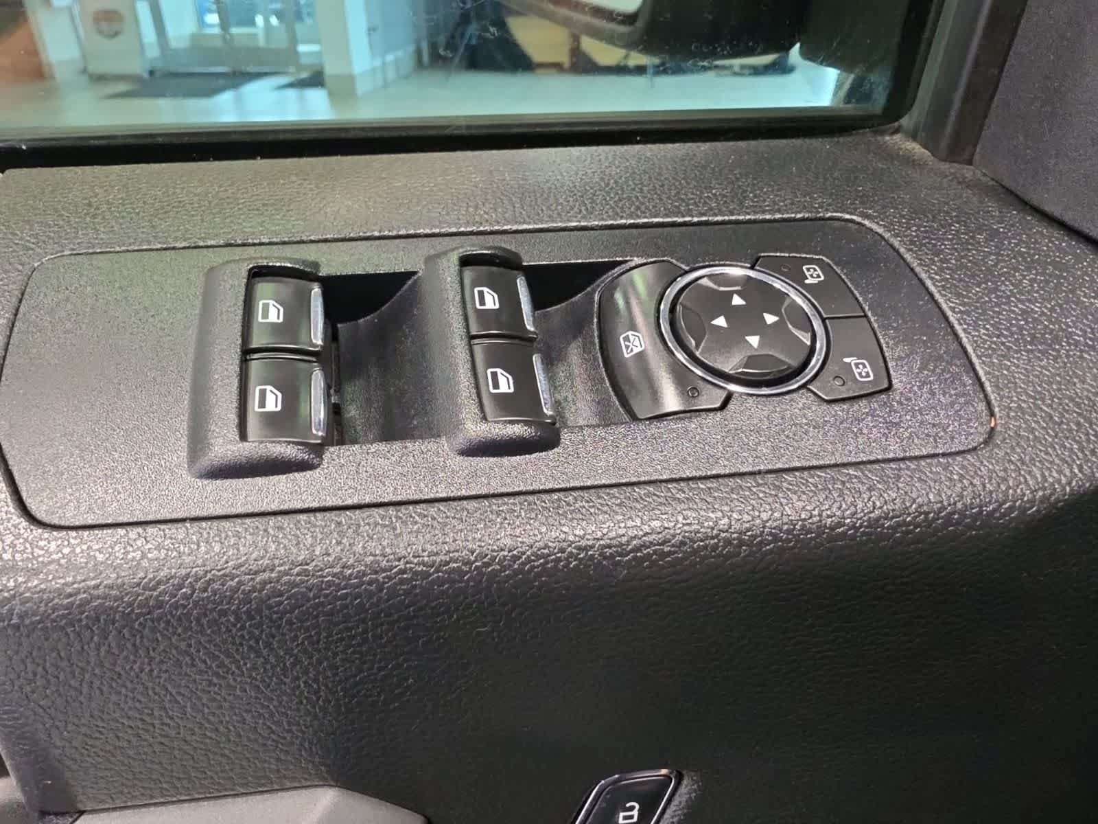 Used 2016 Ford F150 XLT w/ Equipment Group 302A Luxury AWD/4WD image 19