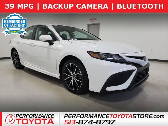 Used 2024 Toyota Camry SE FWD image 1