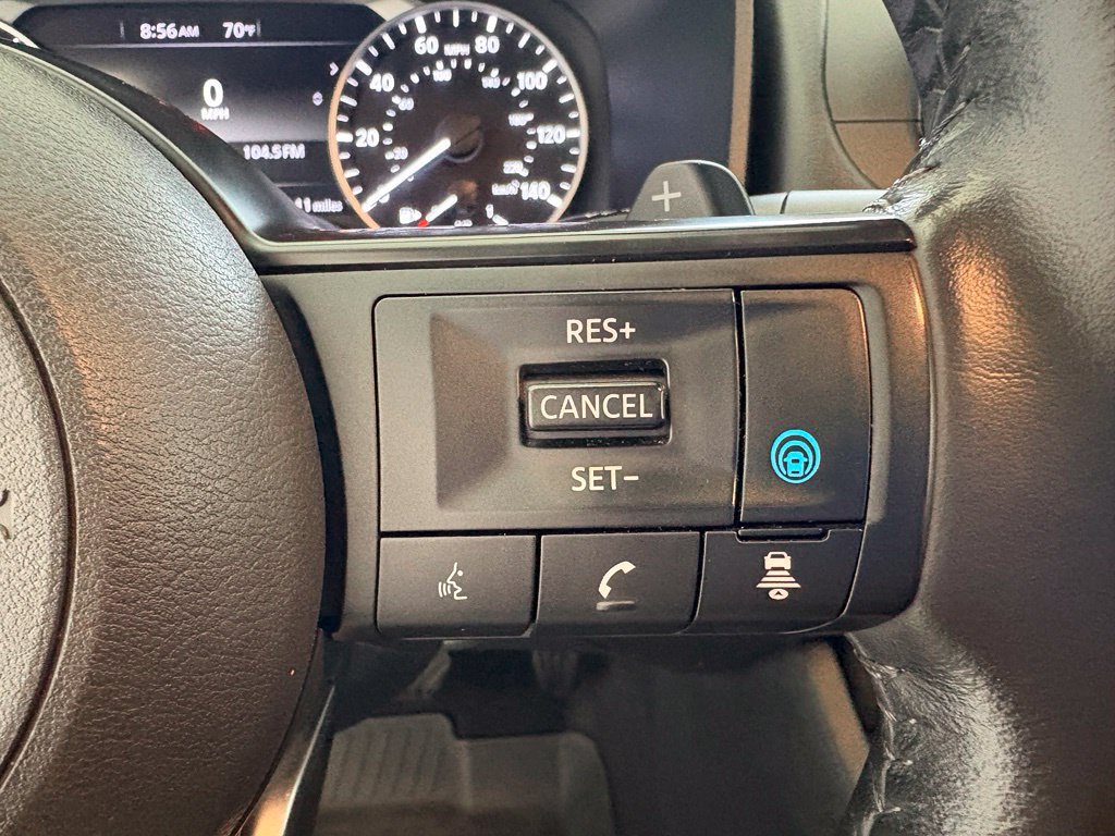 Used 2024 Nissan Rogue SV w/ SV Premium Package FWD image 5
