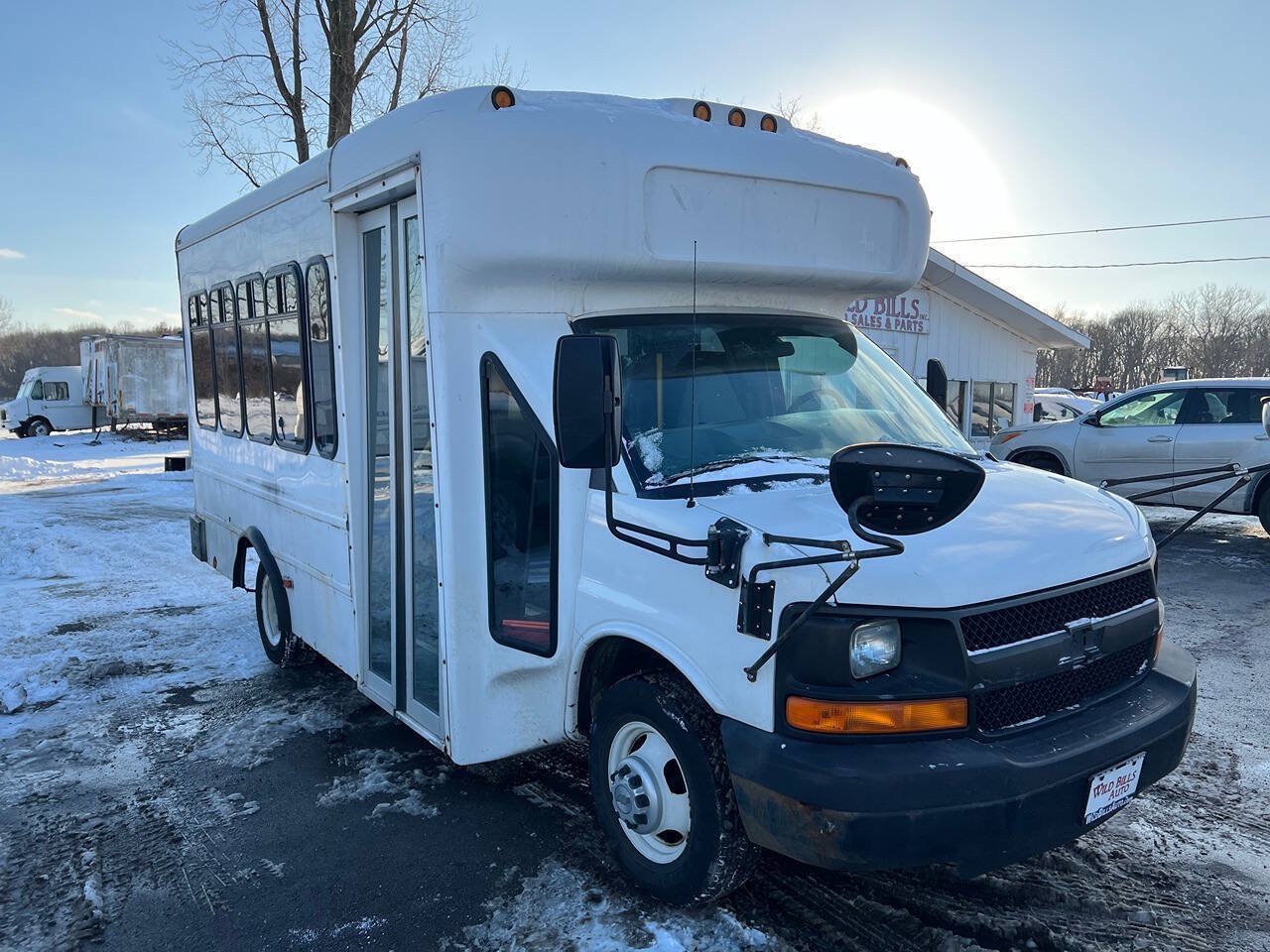 Used 2006 Chevrolet Express 3500 w/ School Bus Package RWD image 2